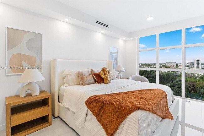 Building Photo - 3200 N Ocean Blvd