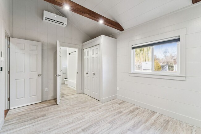 Building Photo - 4306 Plum St