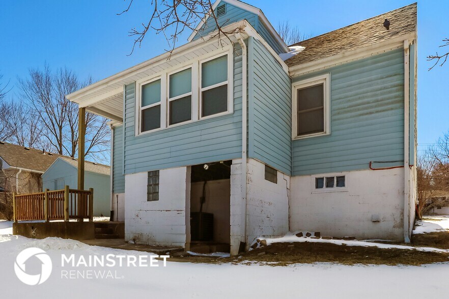 Building Photo - 11512 Hackett St