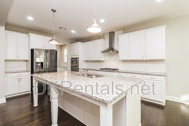 Building Photo - 5780 Bradenton Rd