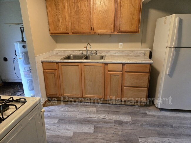 Building Photo - 8615 Ardelia Ave