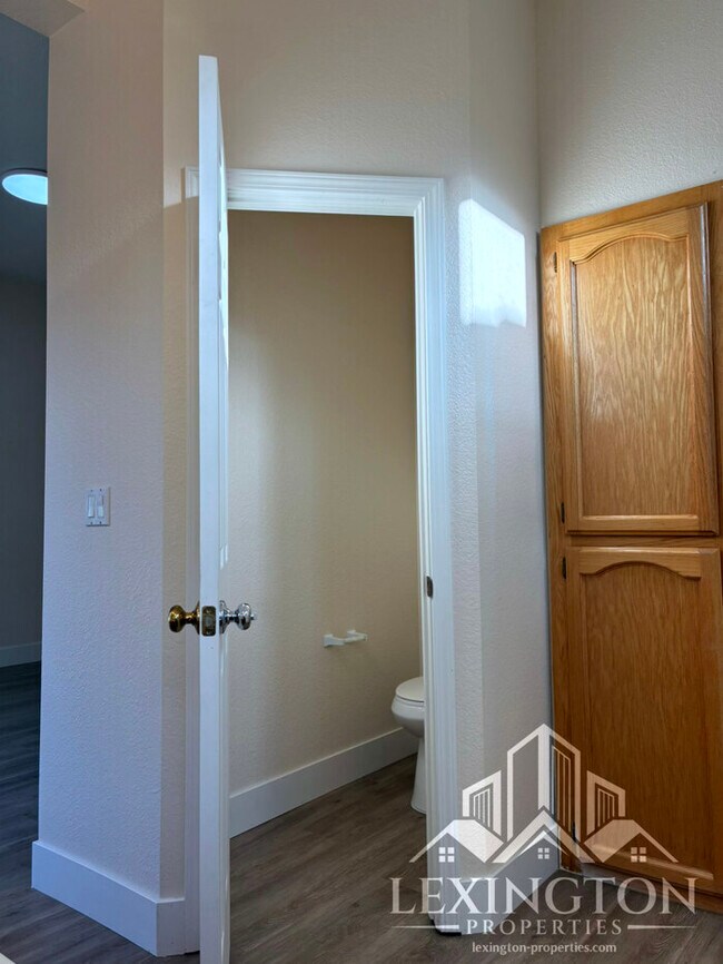 Building Photo - Beautifully Updated, 3BD+office/2BA, Single-Story Home in Rocklin – Off Stanford Ranch Rd., Near ...