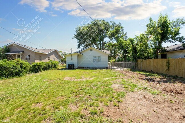 Building Photo - 2 br, 2 bath House - 1528 N Beard Ave