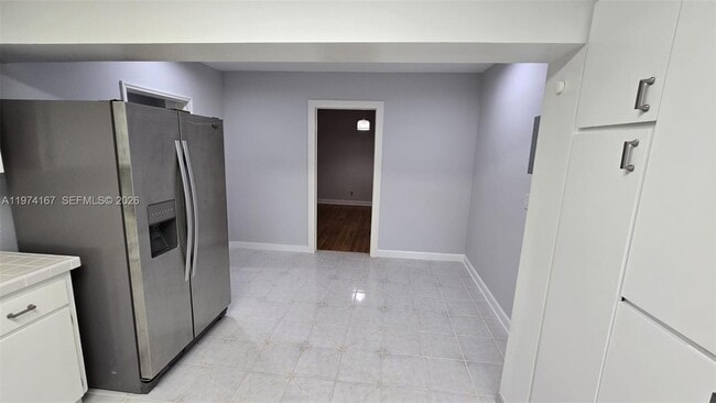 Building Photo - 5911 SW 6th St