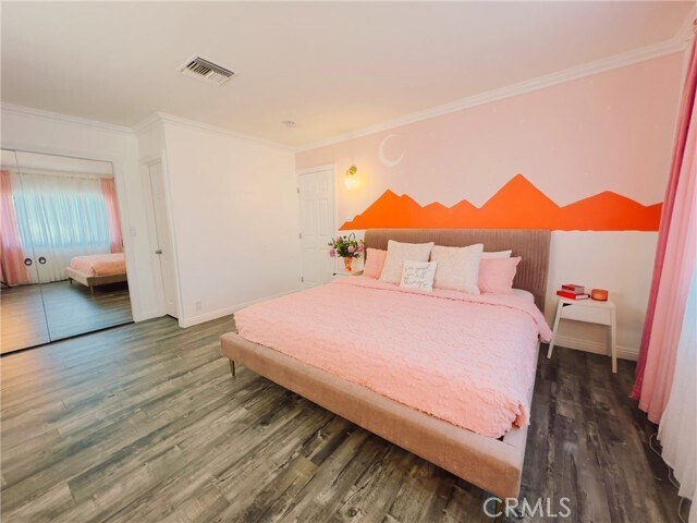 Building Photo - 1331 S Sunrise Way