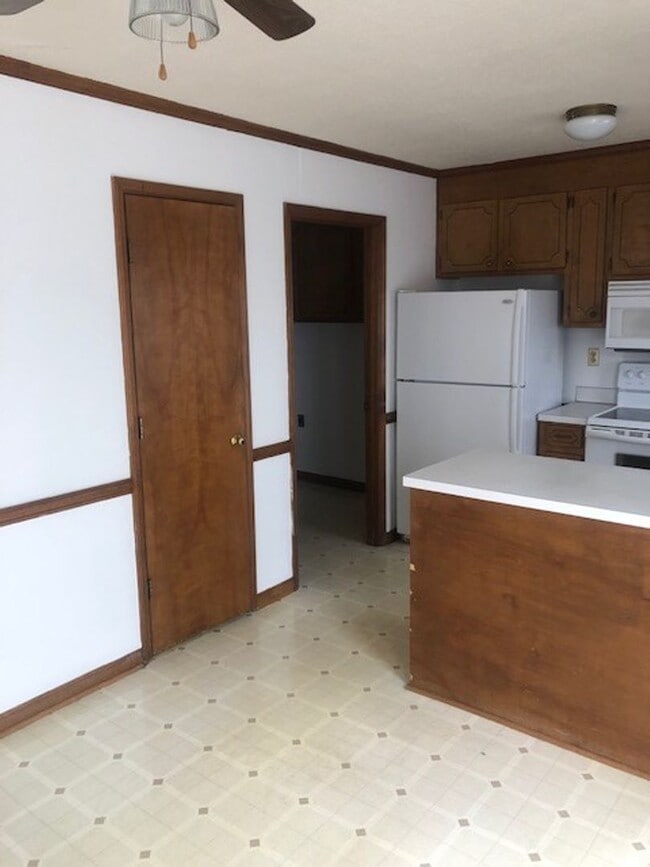 Building Photo - COMING SOON in Sheraton Village