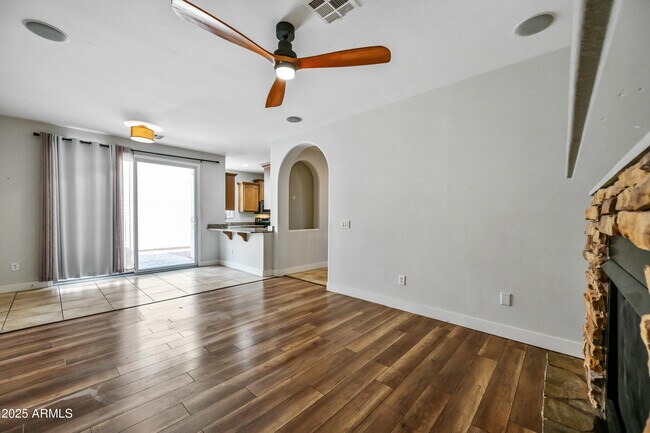 Building Photo - 839 S Adam Wy