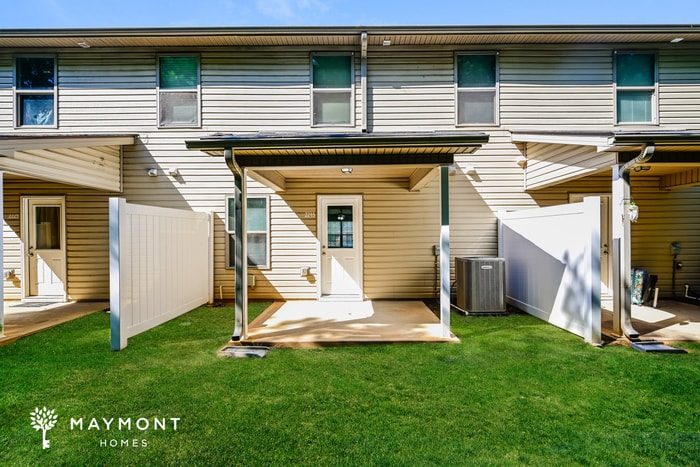 Building Photo - 2215 Marlin Dr