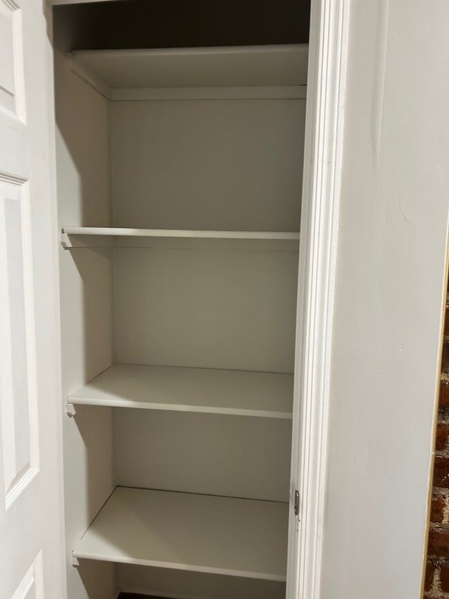 Building Photo - 382 W Quarry St