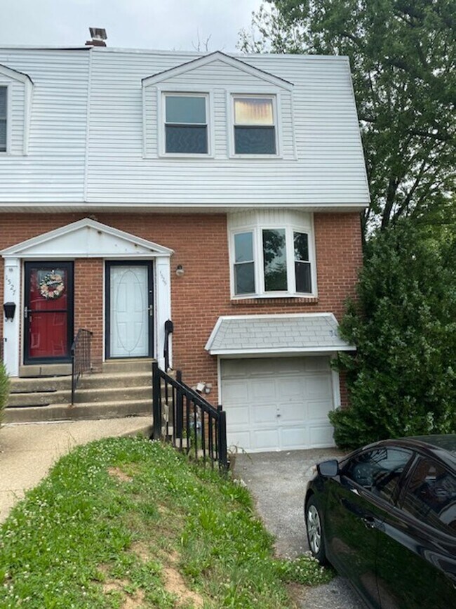 Primary Photo - Alban Park Townhome