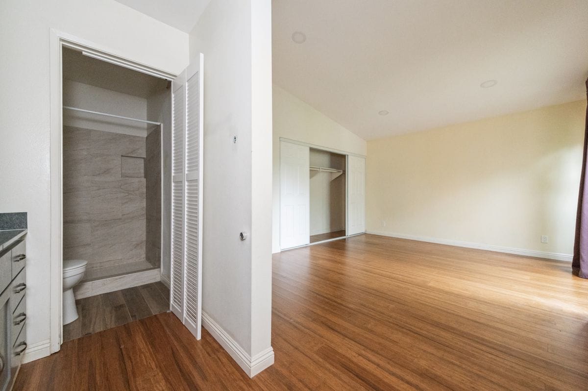 Building Photo - 3701 Provincetown