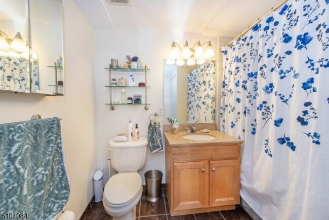 Building Photo - 7 Prospect St