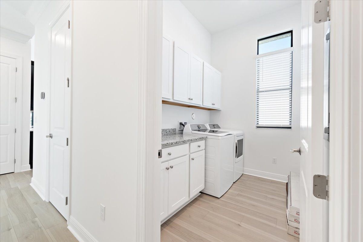 Building Photo - 116 SE Cortile Enza