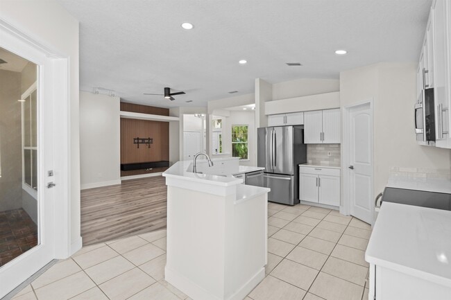 Building Photo - 309 S Ocean Trace Rd