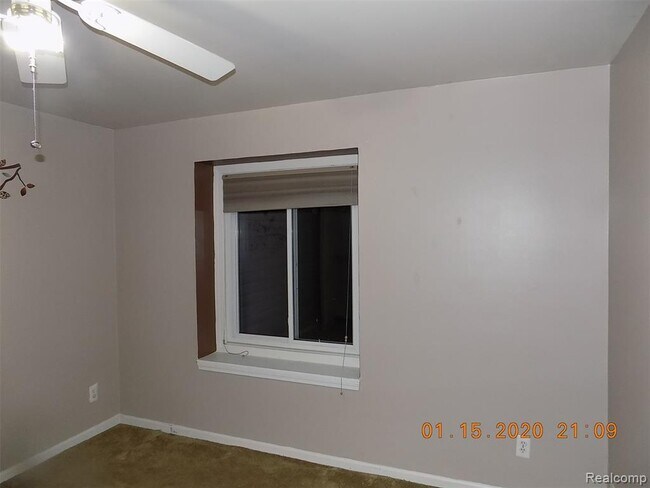 Building Photo - 723 Claire Pointe Cir