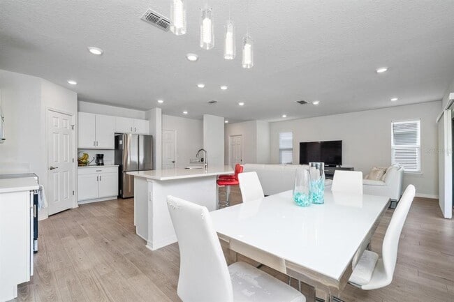 Building Photo - 18 Polermo Ave