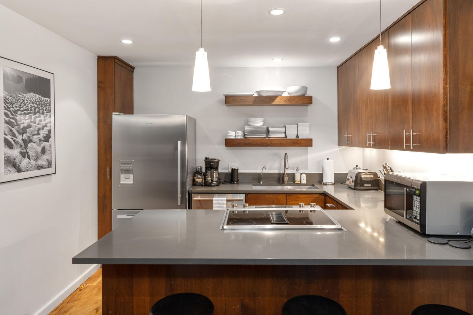 Building Photo - 450 S Pine St