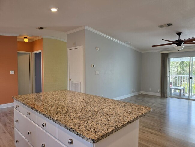 Building Photo - Downtown Gulfport - The Pineapple House