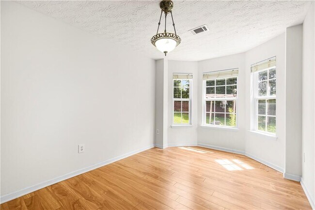 Building Photo - 3740 Crescent Walk Ln NE