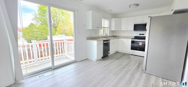 Building Photo - 274 Bridgeport Ave