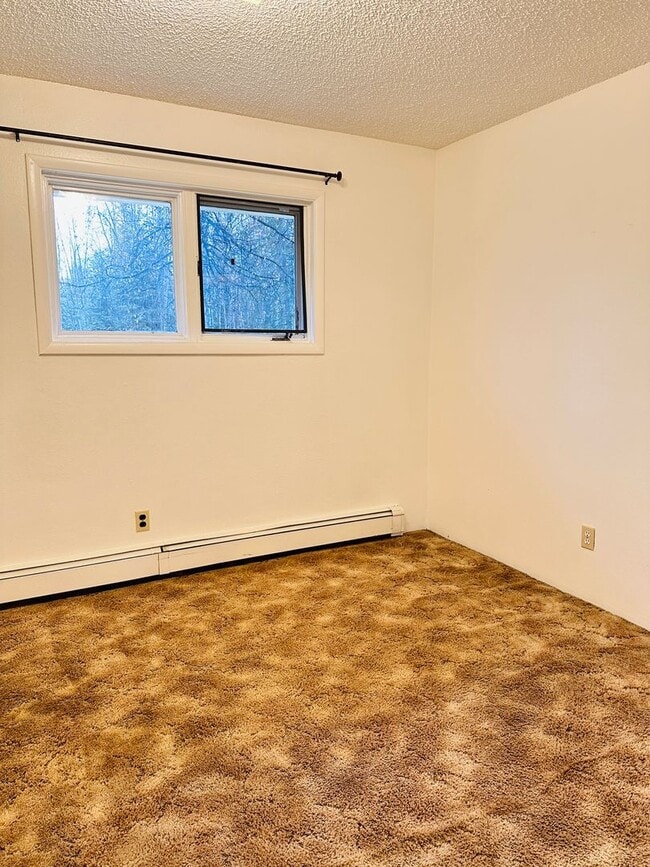 Building Photo - North Pole Home for Rent – 2BR, 1.5BA, Det...
