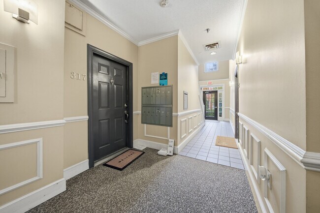 Building Photo - 300 Yarmouth St