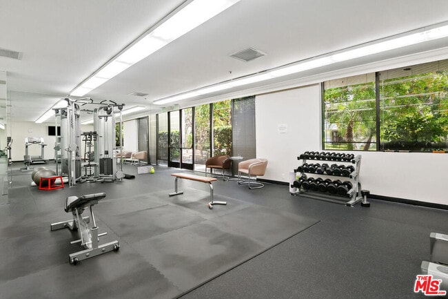 Building Photo - 2131 Century Park Ln