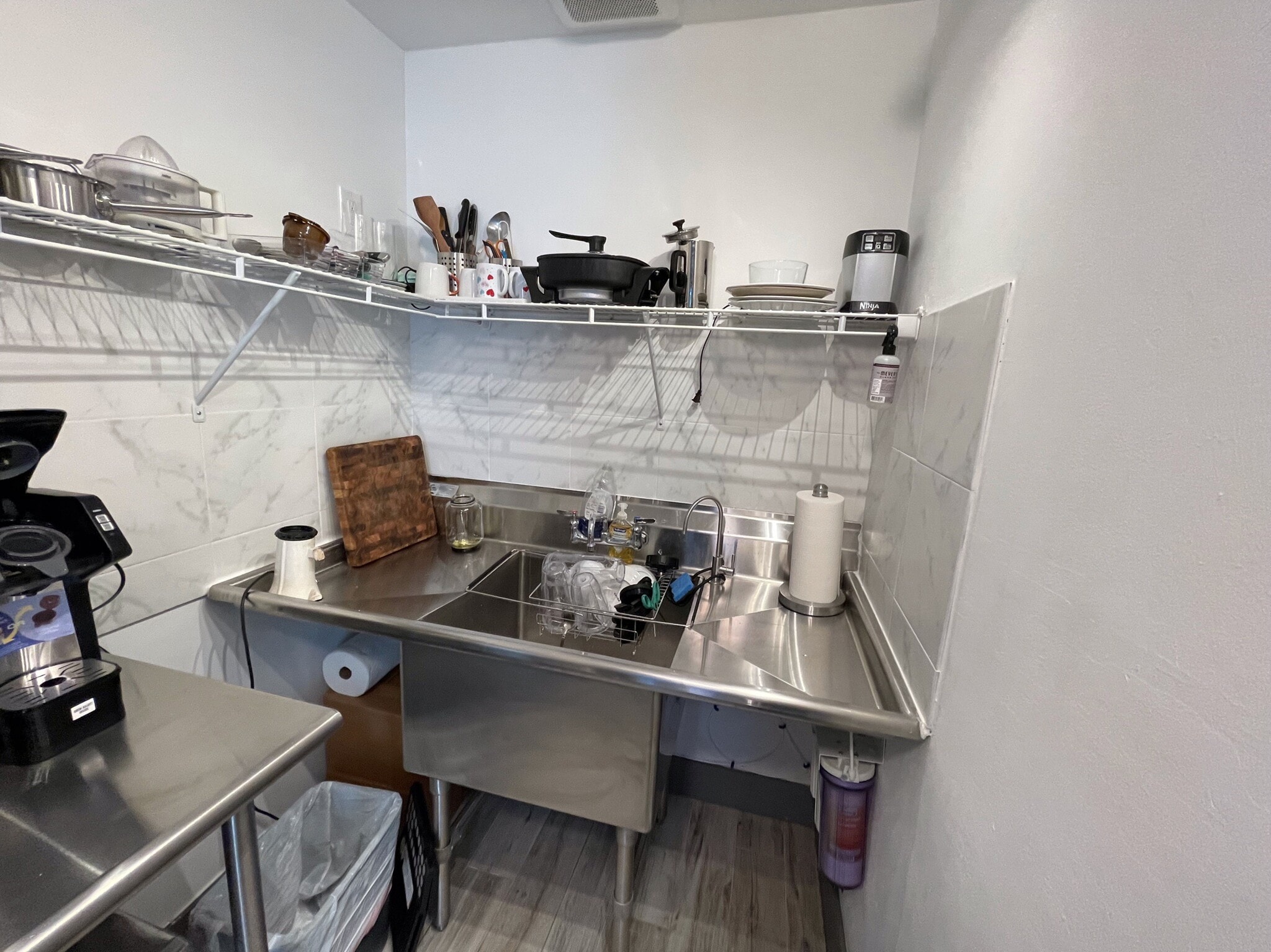 Building Photo - 2116 NE 8th Pl