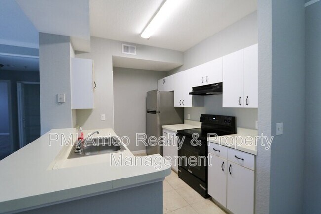 Building Photo - 17101 Carrington Park Dr