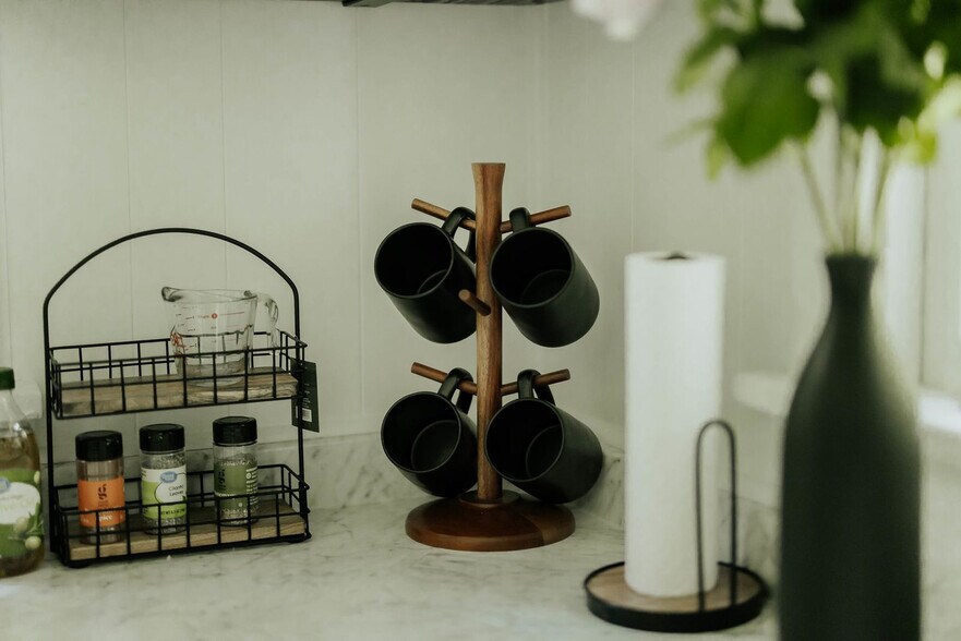 Building Photo - 2526 S Madison St