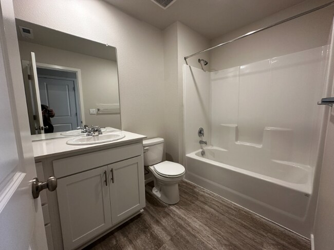 Building Photo - 3294 Southeast 35th Street