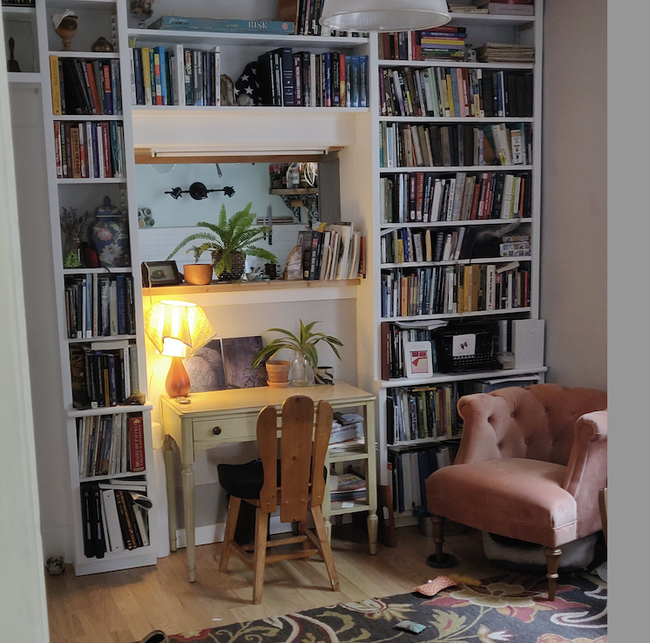 Middle "study" area with built in bookshelves perfect for those working from home - 3434 Lawrence St