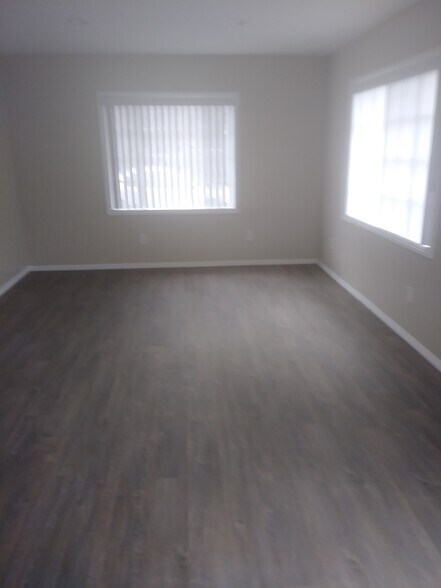 Living Room - 5850 David Ave