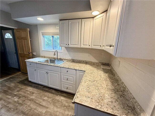 Building Photo - 41 Fruit Hill Ave