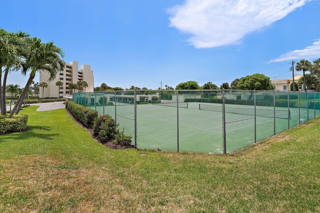 Building Photo - 19800 Sandpointe Bay Dr