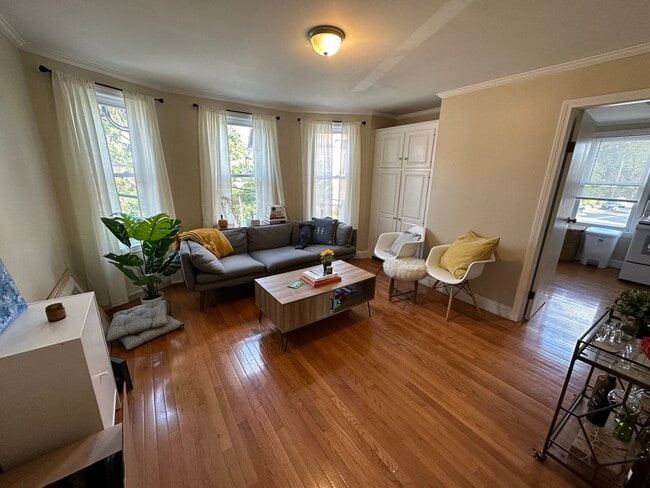 Building Photo - 438 Washington St