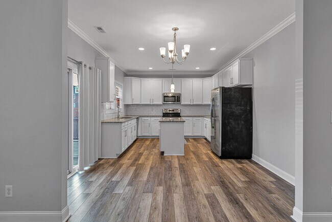 Building Photo - 707 Riva Ridge Rd