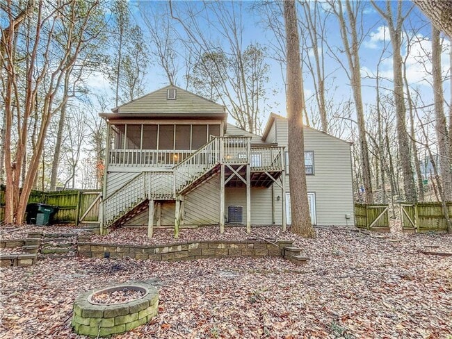 Building Photo - 1543 Hillhaven Dr