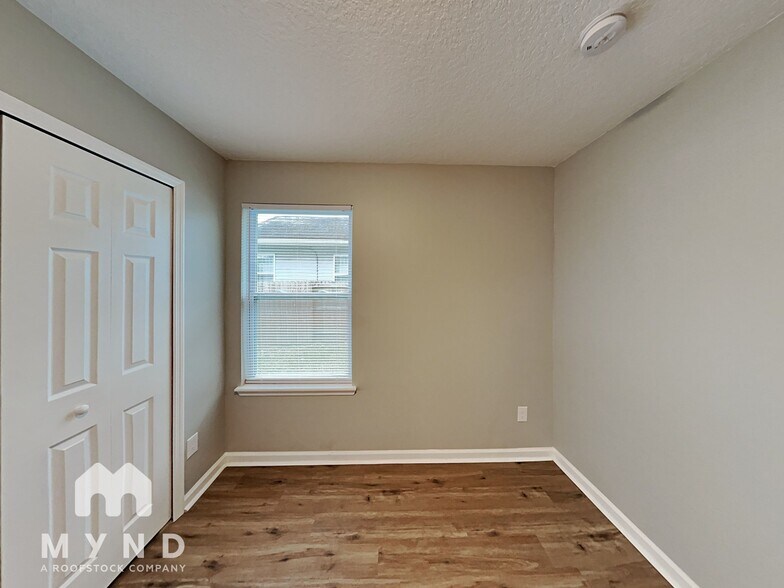 Building Photo - 3055 Dignan St