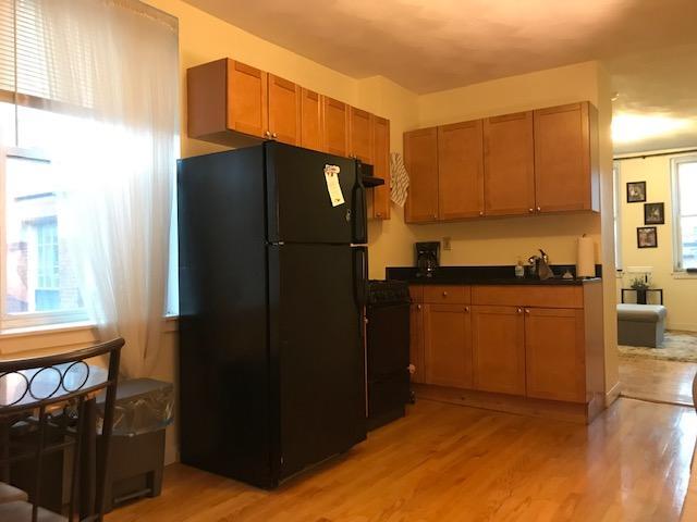 Building Photo - 71 Joy St