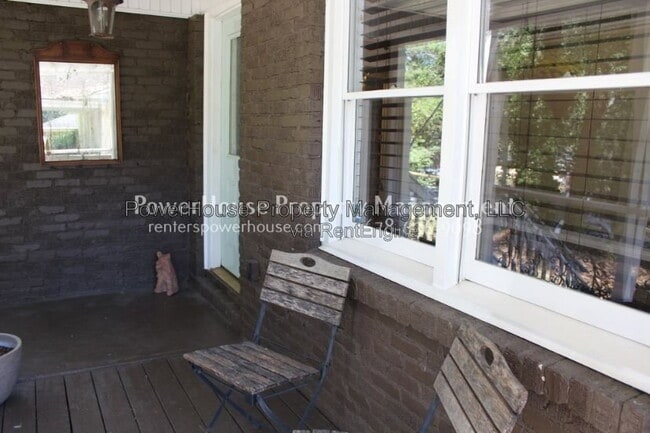 Building Photo - 4017 Doral Dr