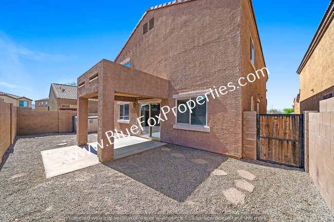 Building Photo - 8784 N Western Red Cedar Dr