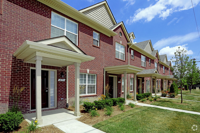 Lakeside Boulevard Townhomes - Shelby Township, MI | Apartment Finder