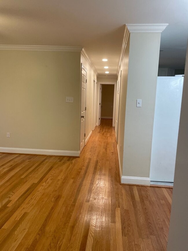 Building Photo - 4 BR 3 BA house on corner lot