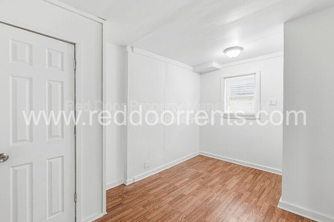 Building Photo - 408 N Oakland Ave