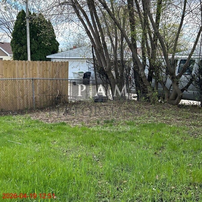 Building Photo - 6535 N 58th St