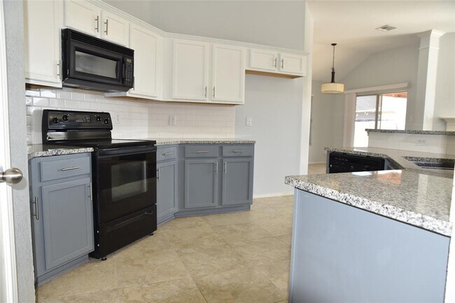 Building Photo - 4512 Sunmeadow Ln