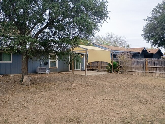 Building Photo - 9742 Hidden Rock