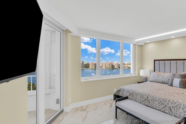 Building Photo - 550 S Ocean Blvd