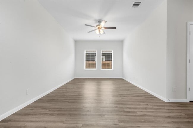 Building Photo - 10795 Sora Dr